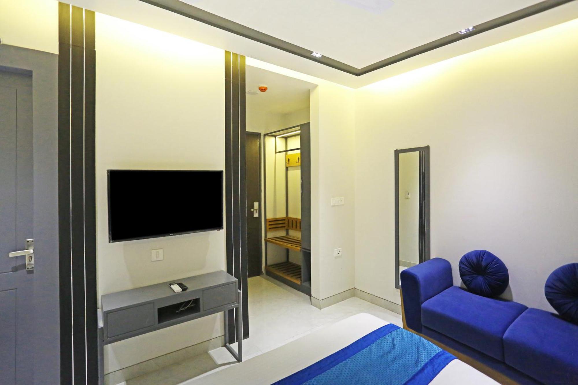 Crown Hotel Agra Near Taj Mahal Екстер'єр фото