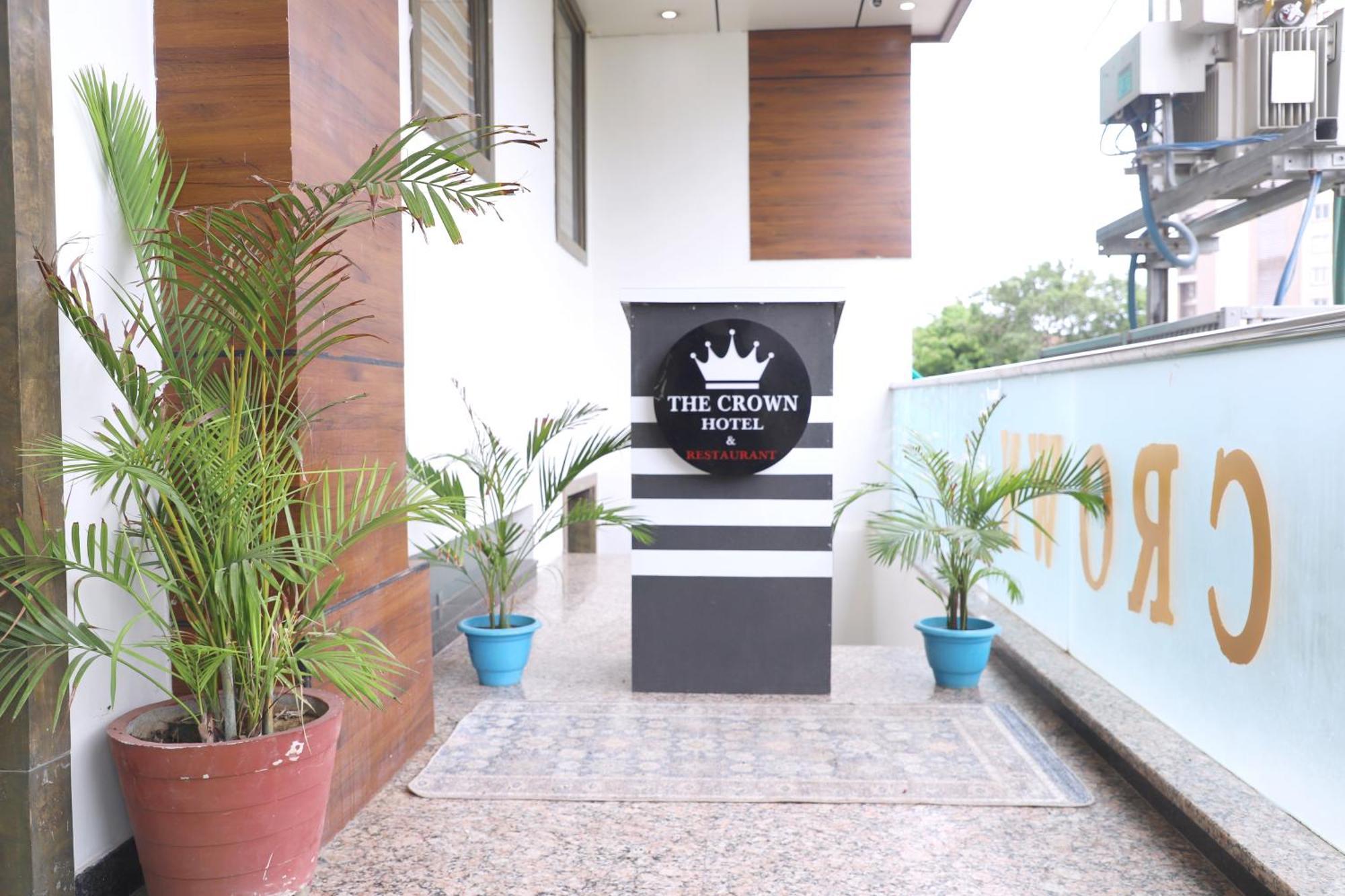 Crown Hotel Agra Near Taj Mahal Екстер'єр фото