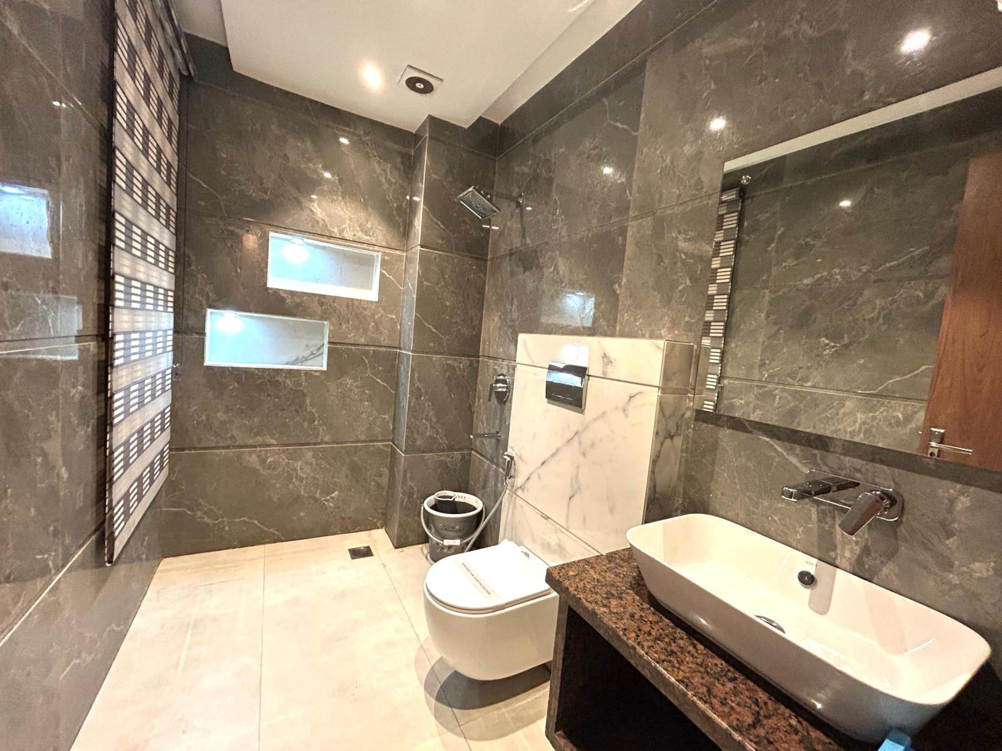 Crown Hotel Agra Near Taj Mahal Екстер'єр фото