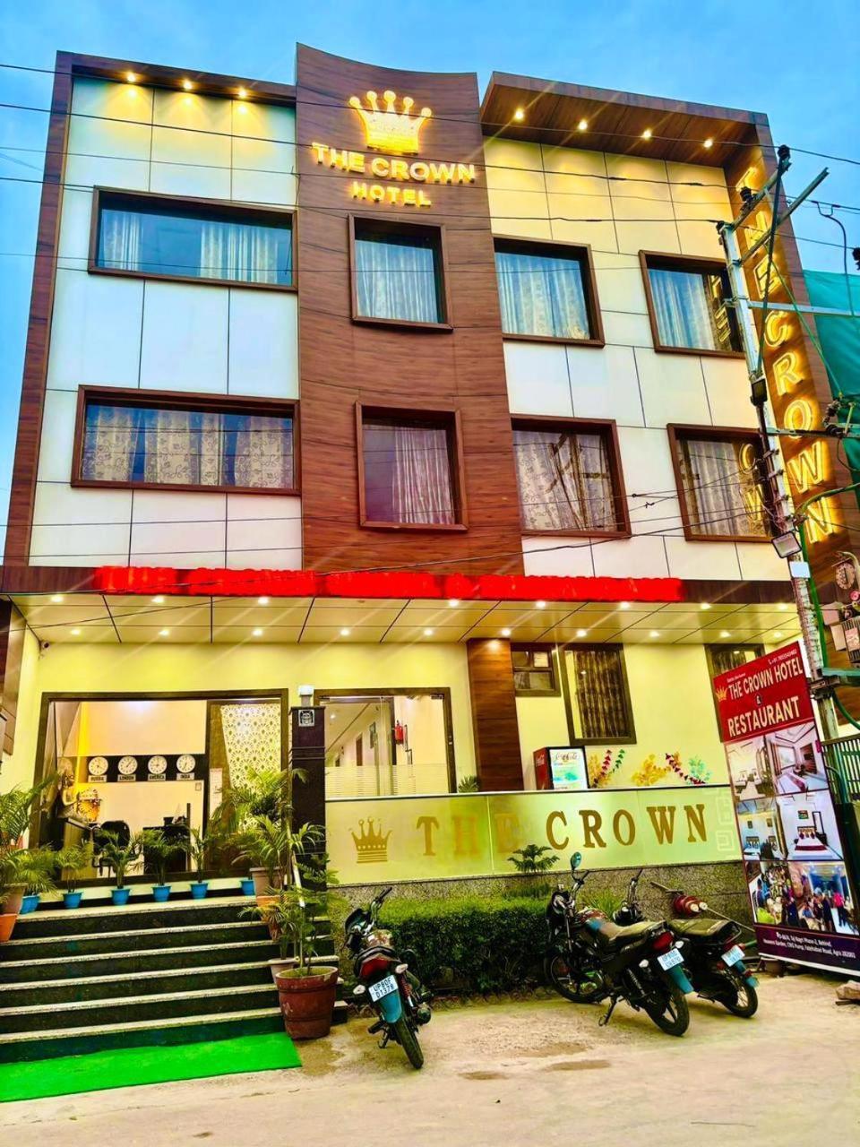 Crown Hotel Agra Near Taj Mahal Екстер'єр фото